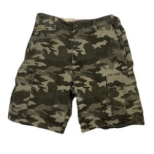 NWOT Banana Republic men’s size 34 camo cargo shorts